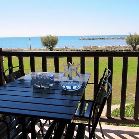 Appartement Front De Mer Avec Vue Et Acces Plage, Saintes-Maries-De-La-Mer Exterior foto