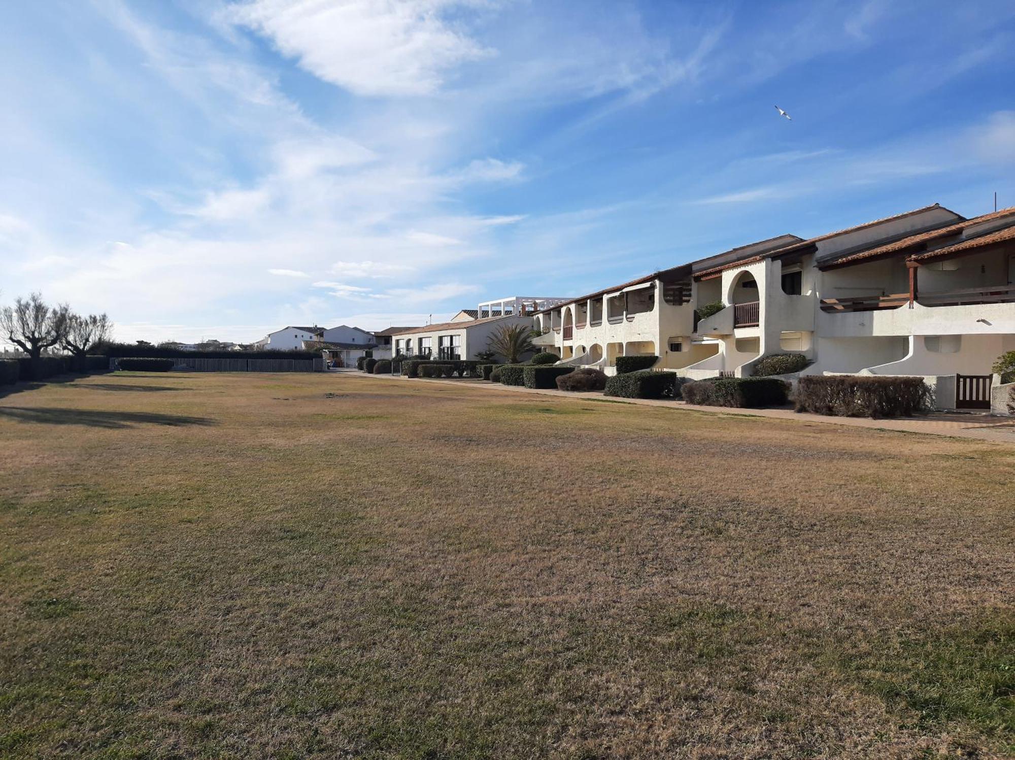 Appartement Front De Mer Avec Vue Et Acces Plage, Saintes-Maries-De-La-Mer Exterior foto